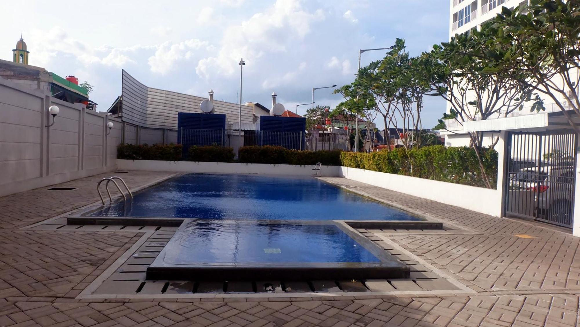 Homey And Warm At Tifolia By Travelio * Jakarta