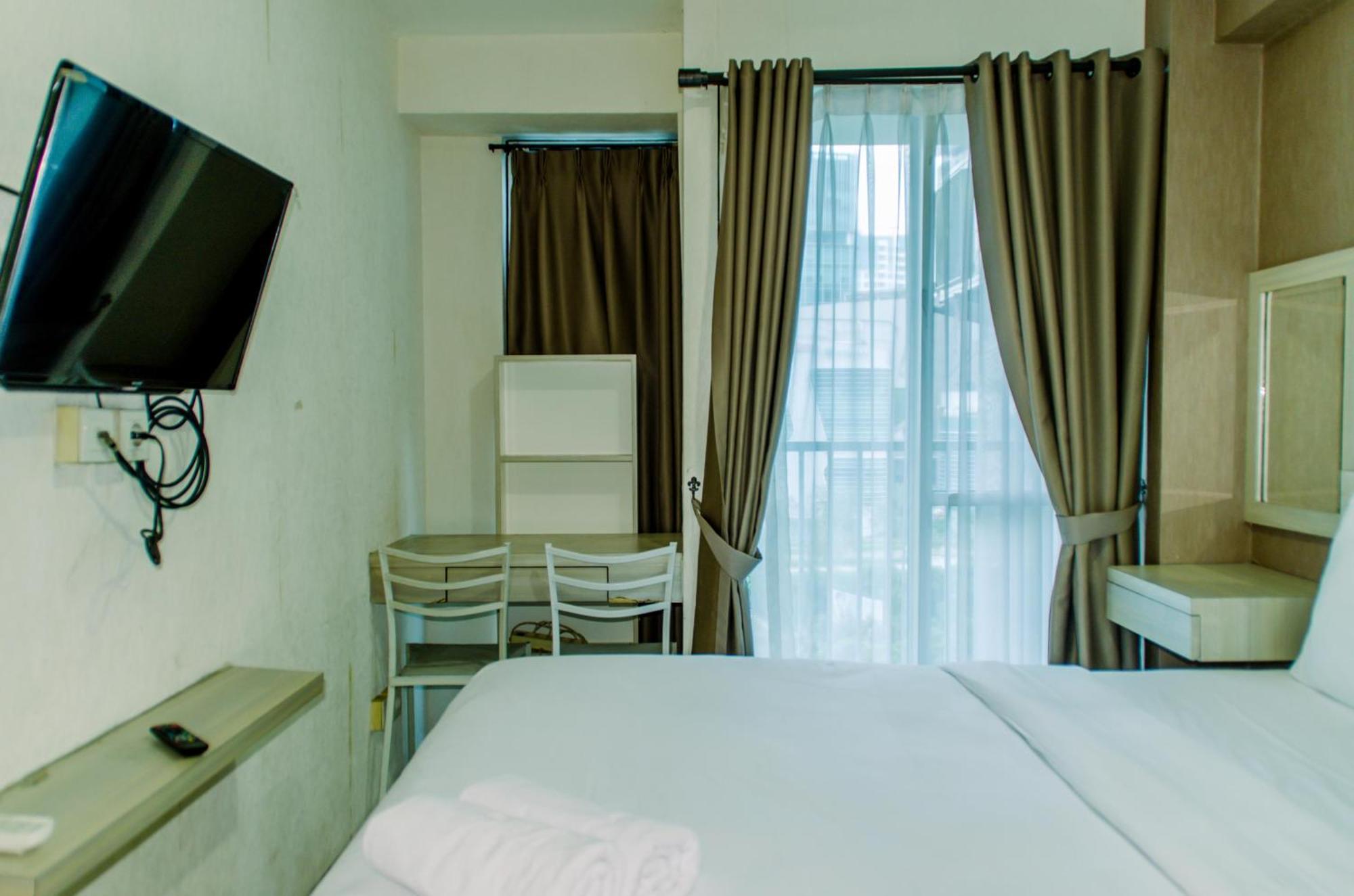 Homey And Warm At Tifolia By Travelio Apartment Jakarta